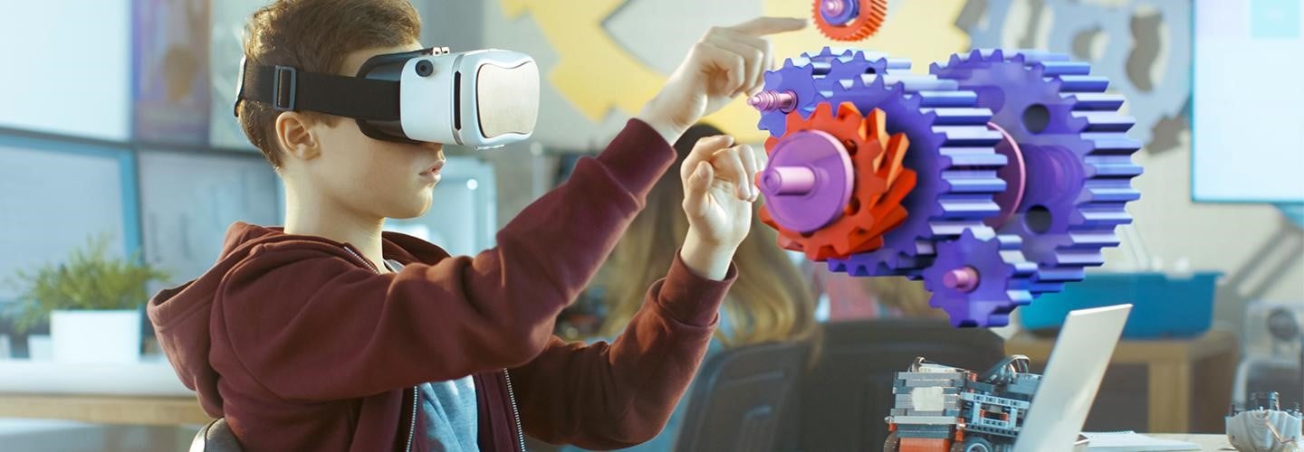 Teachers Use Virtual &amp; Augmented Reality Platforms in the Classroom